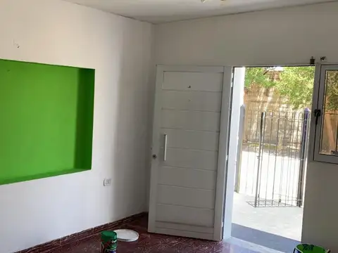 Casa 3 ambientes con 1 baño