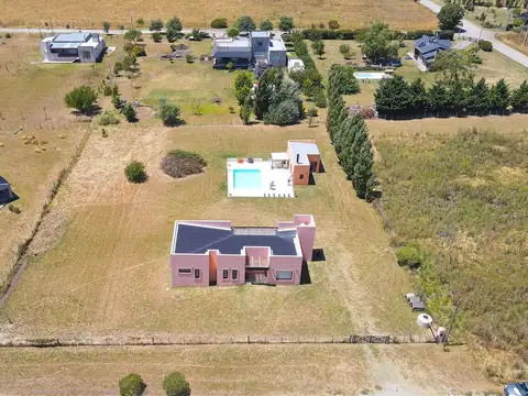 Moderna Casa en Valle Sereno