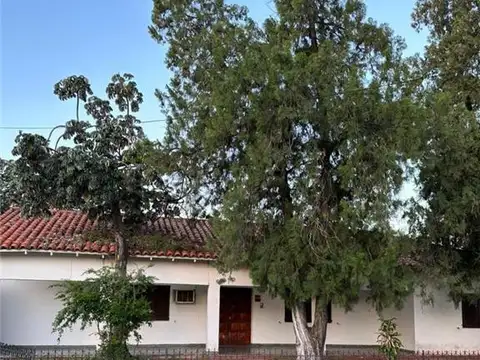 Gobernador Martínez 2500