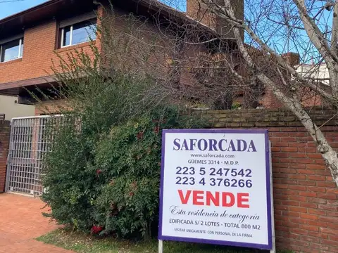 IMPORTANTE RESIDENCIA EN BARRIO DIVINO ROSTRO