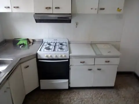 ESPAÑA AL 2500 ALQUILER CASA DE 1 DORMITORIO EN ROSARIO