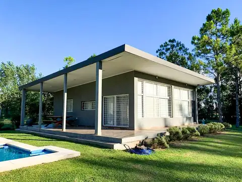 Venta Casa de dos dormitorios - Roldán