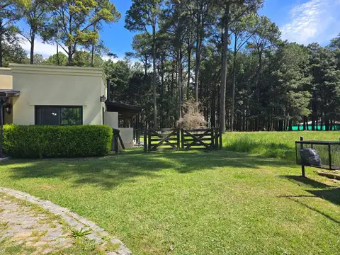 Casa en Venta en Los Pinares Country Club, USD 214.999