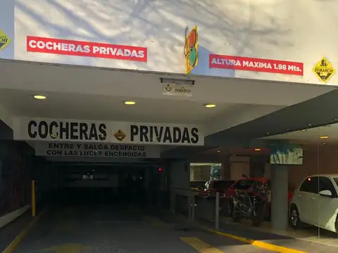 Cochera en   PARAGUAY 850 EN VENTA