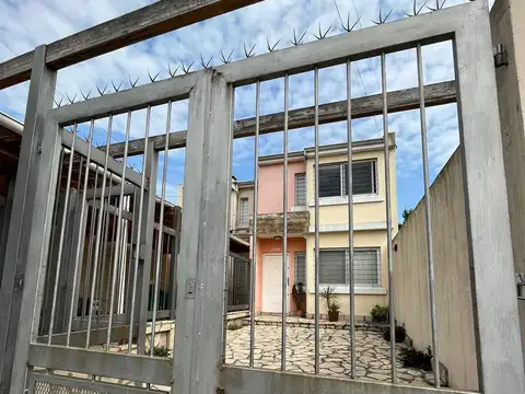 Depto Tipo Casa en Venta de 3 ambientes