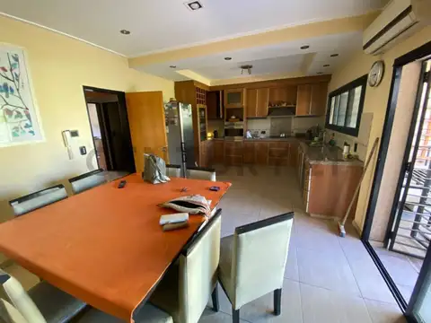 142 e/ 61 y 62 , Piso 0