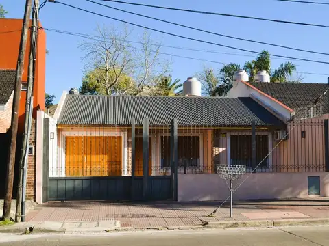 Casa en Venta en Villa Ballester, USD 225.000