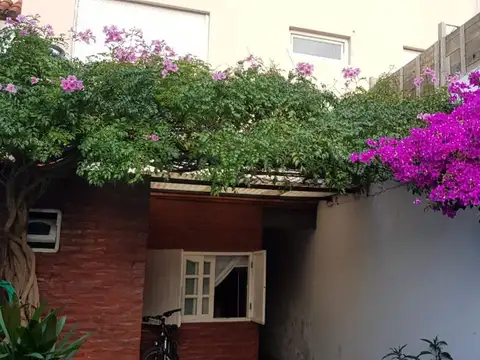 VENTA PARQUE LURO CASA + 2 DEPARTAMENTOS EN PH 