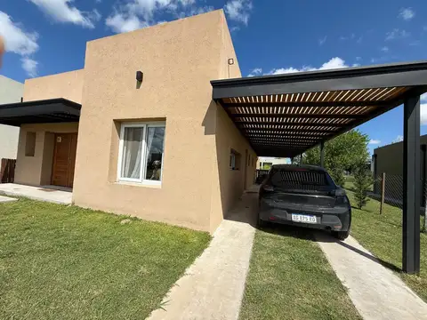 Alquiler  casa San Sebastián 4 ambientes Área 13