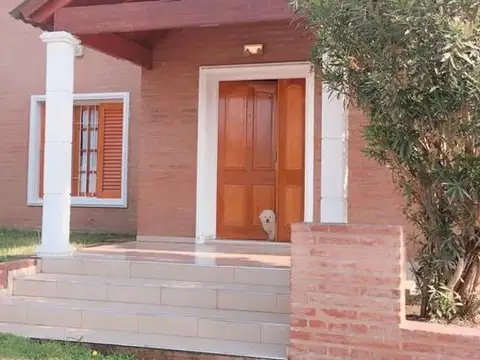 CASA EN VENTA B° ALTOS DE LA CALERA, LA CALERA