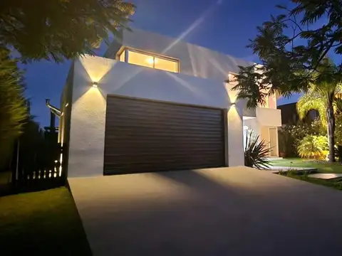Casa en Venta en el Barrio El Golf, Nordelta