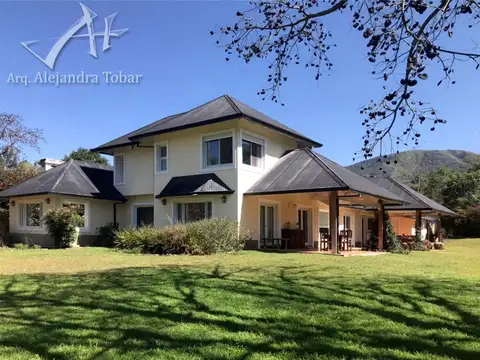 Excelente propiedad en San Lorenzo! Parque y pileta