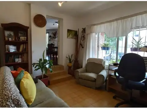 Casa 4 ambientes con 1 baño