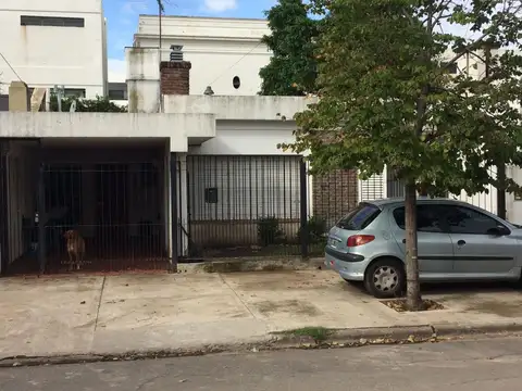 Chalet 3 ambientes en venta en Ituzaingo