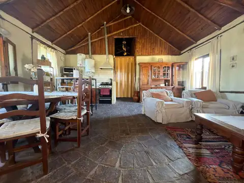 Casa 4 ambientes con 1 baño