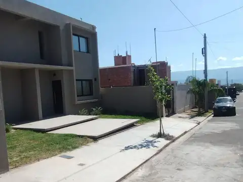 Casa en Alquiler de 2 dormitorios