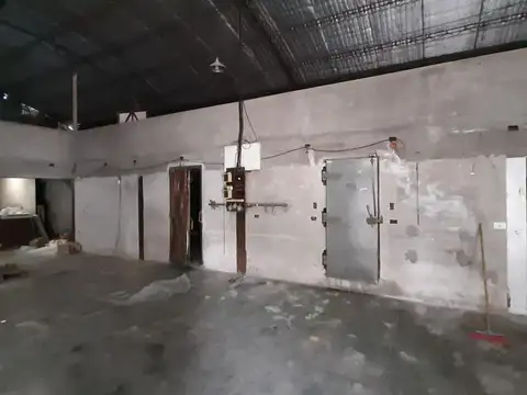 Galpon en Venta 18  mts Fondo