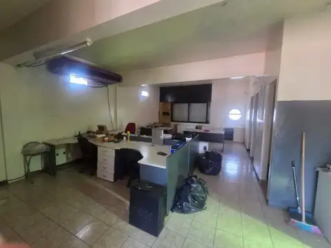 Galpon Indsutrial 400m2 + Oficinas P.A. - Caseros