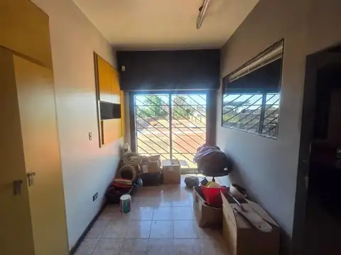 Galpon Indsutrial 400m2 + Oficinas P.A. - Caseros