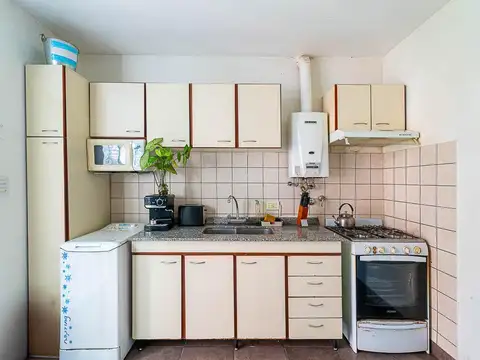 Casa 4 ambientes con 1 baño