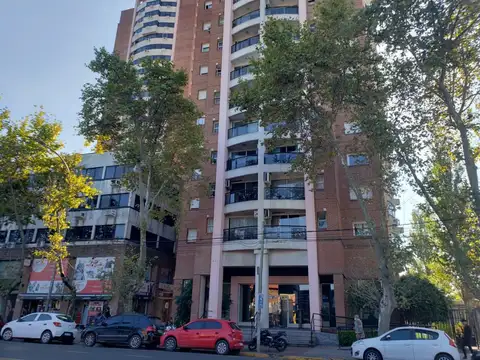 Av. Pres. Juan Domingo Peron 500