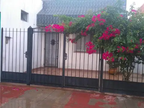 Casa - Venta - Argentina, Morón - GRAL PUEYRREDON 600