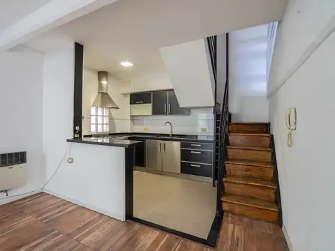 Triplex en Caballito 4 Ambientes Bajas Expensas