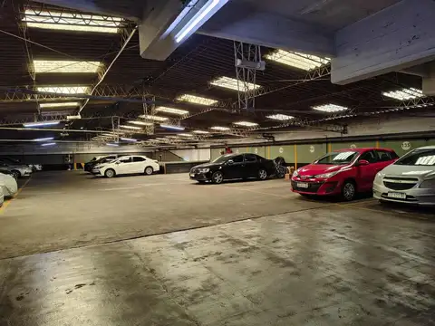 Cochera AMPLIA Cubierta Almagro 2do PISO VENTA