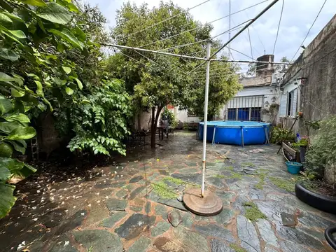 Casa 5 ambientes con 2 baños