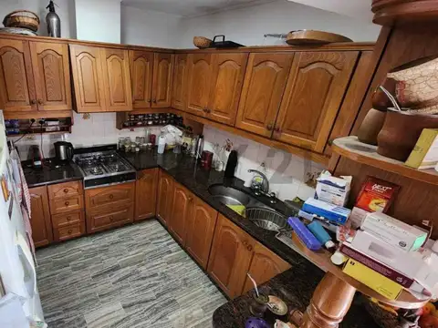 Casa en Venta con 4 cocheras