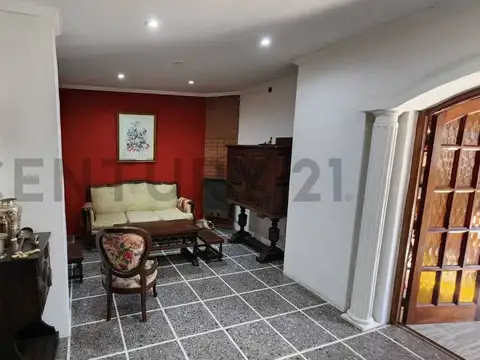Casa Palomar 5 ambientes-APTA CREDITO-