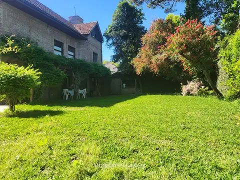 Casa 6 ambientes con 3 baños