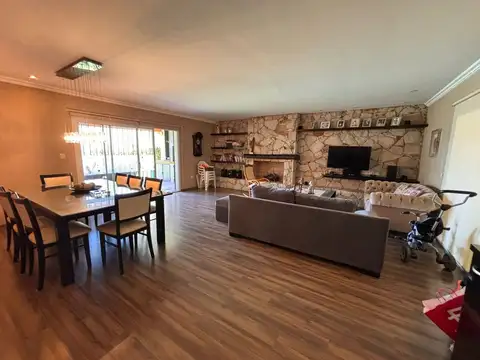 INCREÍBLE CASA EN MAIPÚ