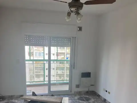 3 AMBIENTES FRENTE C-BALCON MUY LUMINOSO VISTA PANORAMICA