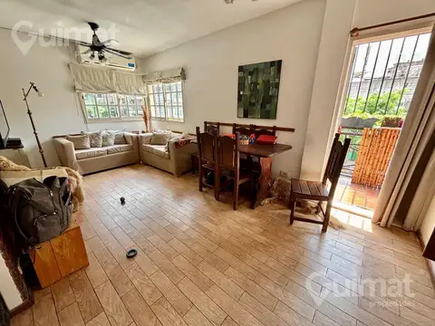 Depto Tipo Casa 4 ambientes con 2 baños