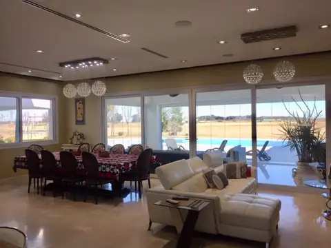 Casa en Venta al Este