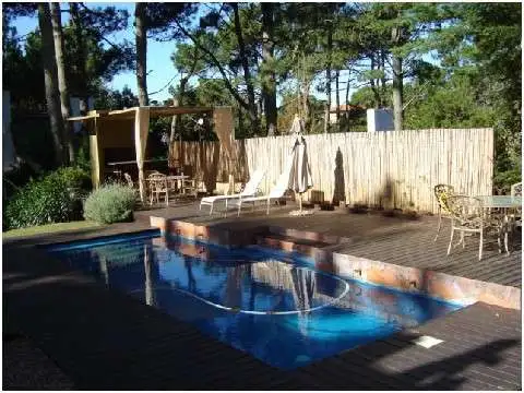 Casa 6 ambientes con 4 baños