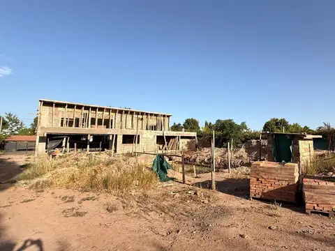 Casa 7 ambientes con 4 baños