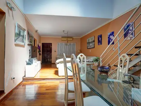 Depto Tipo Casa en Venta 17 años