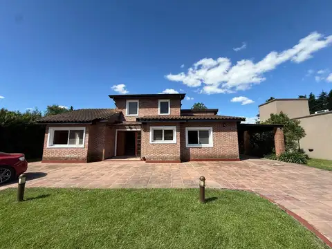 Casa  en Venta en La Masia, Pilar, G.B.A. Zona Norte