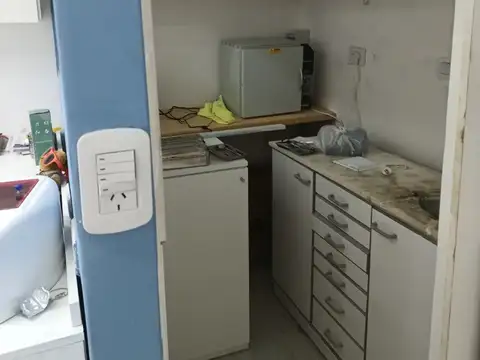 PARQUE ESPAÑA. DEPARTAMENTO DE 3 DORMITORIOS EN PLANTA BAJA, ALQUILADO CONSULTORIOS ODONTOLOGICOS