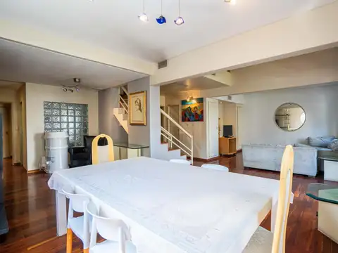 Departamento en Venta con 2 cocheras