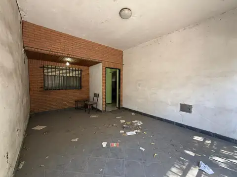 Casa 4 ambientes con 1 baño