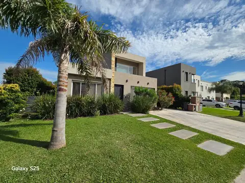 Casa Moderna con Pileta – Barrio Cerrado cerca de Don Torcuato, Magna Adolfo Sourdeaux