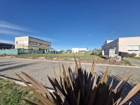 Terreno en Venta en Horizontes al Sur, USD 38.199