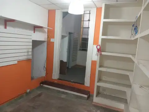 Local en Alquiler en Villa del Parque, $ 500.000