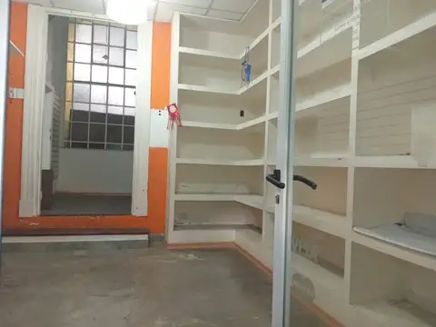 Local en Alquiler Via Púb.