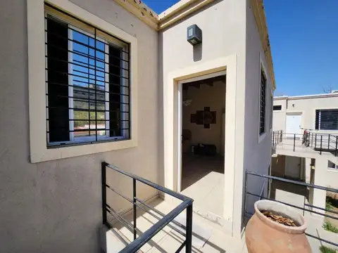 DPTO 3 AMBIENTES EN VENTA GUAYMALLEN C/COCHERA