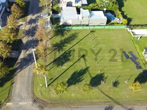 VENTA LOTE DE ESQUINA – BARRIO PRIVADO LAS CASUARINAS, IBARLUCEA