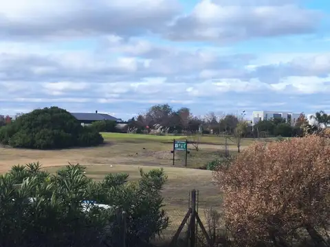 VENTA CASA - EL CANTON VISTA AL GOLF 5 AMBIENTES